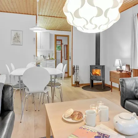 Ferienhaus Gorgeous In With Kitchen